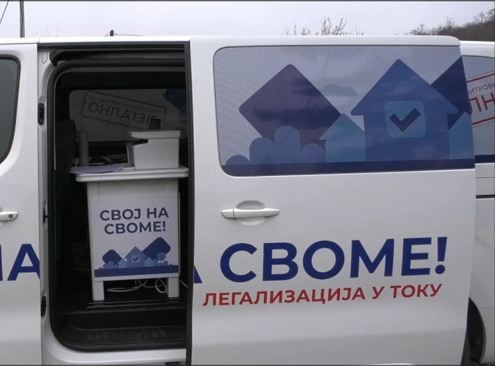 Mobilna kancelarija za legalizaciju bespravnih objekata obilazi sela kod Sremske Mitrovice