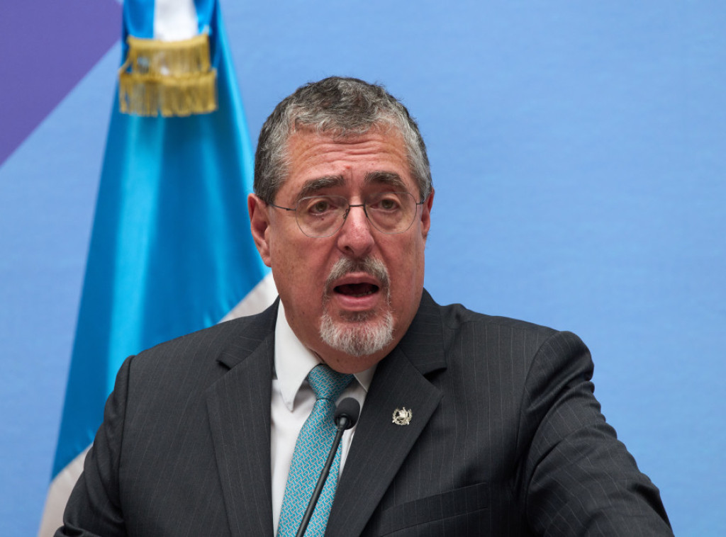 Predsednik Gvatemale proglasio vanredno stanje u dve oblasti zbog napada bandi