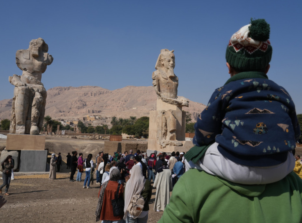 Egipatske vlasti predstavile dve obnovljene statue faraona Amenhotepa III u Luksoru