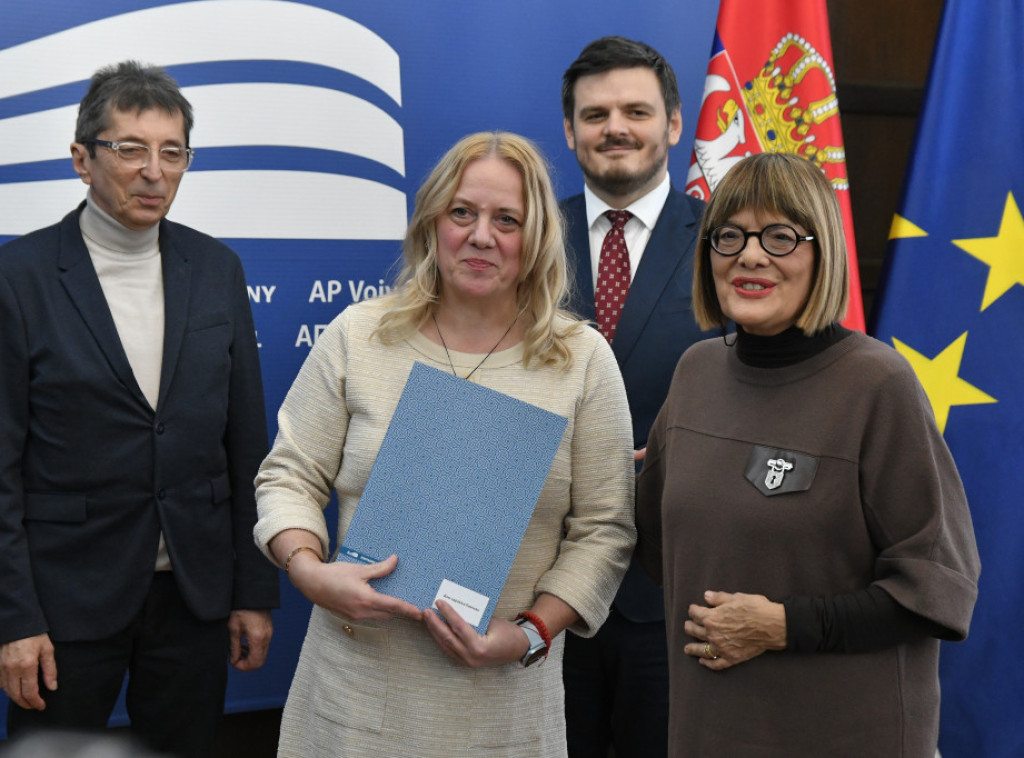 Maja Gojković uručila ugovore za sufinansiranje projekata iz fondova EU