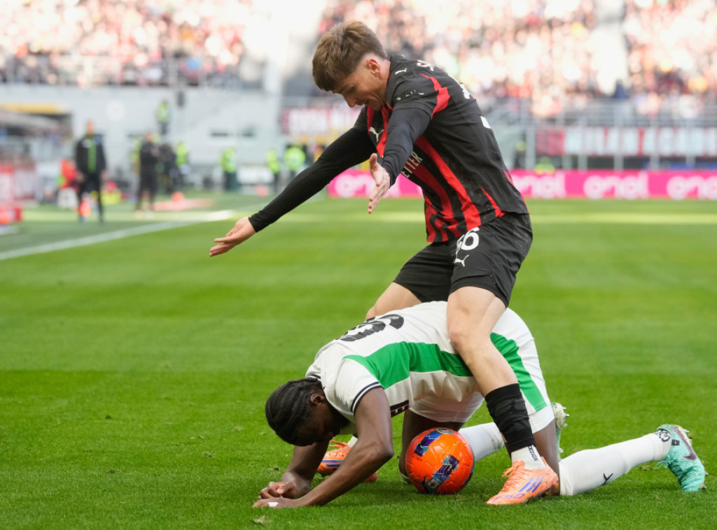 Aleksis Salemakers potpisao novi ugovor sa Milanom do 30. juna 2031. godine