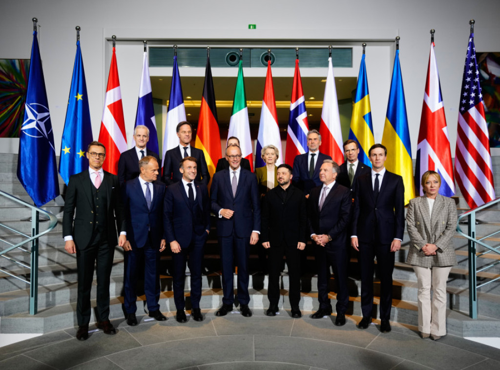 Makron stigao u Berlin na sastanak sa evropskim liderima i Zelenskim