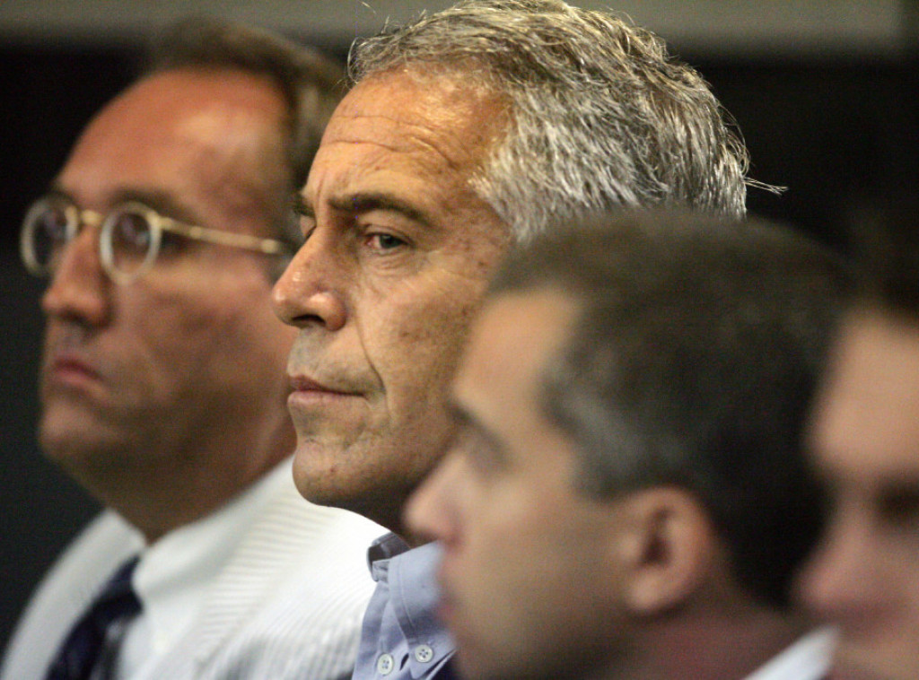 Skoro 90 letova povezanih sa Džefrijem Epstinom navodno vezano za aerodrome u Britaniji