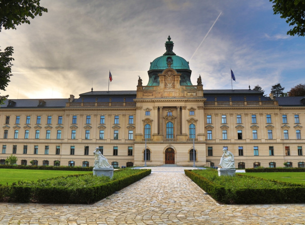 Nova češka vlada odbacila pakt EU o migracijama i pravila o emisijama