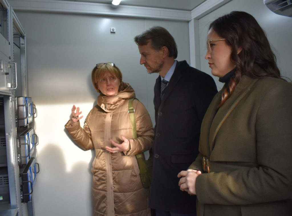 Bekerat sa ministarkom Pavkov u Nišu otvorio stanicu za merenje kvaliteta vazduha