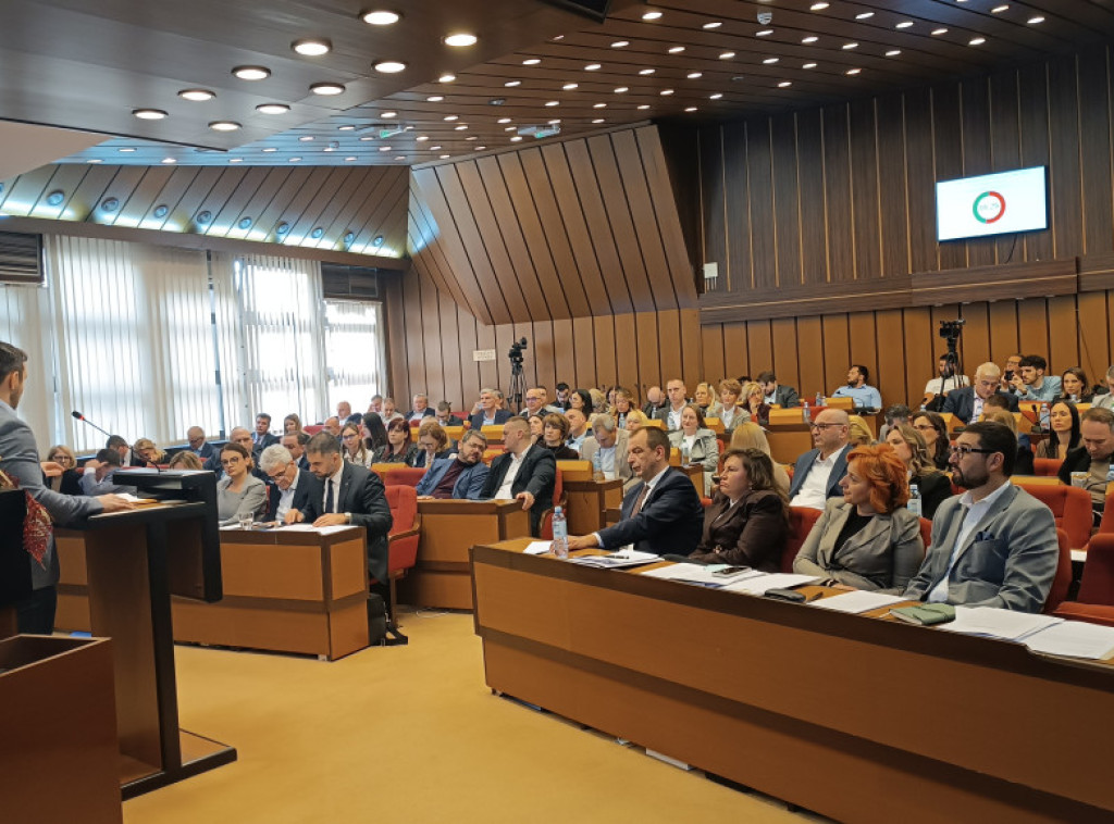 Završena sednica Skupštine Novog Sada, usvojeni budžet i sve predložene odluke
