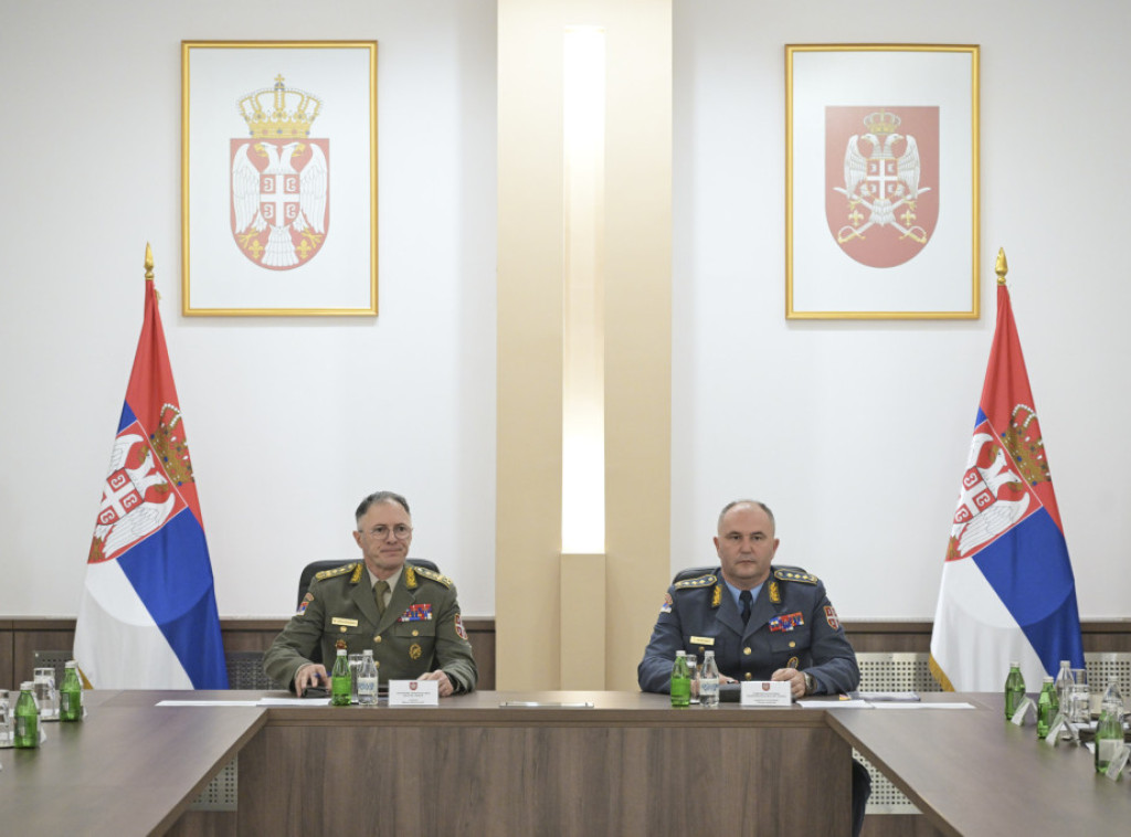 Mojsilovic, ground forces tactical unit commanders discuss security in Serbia, region
