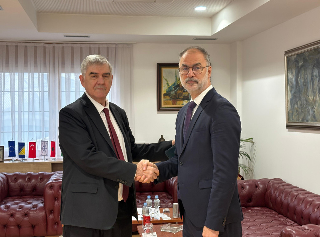 Beriša u Skoplju: Dijalog i poštovanje različitosti ključ stabilnosti i razvoja