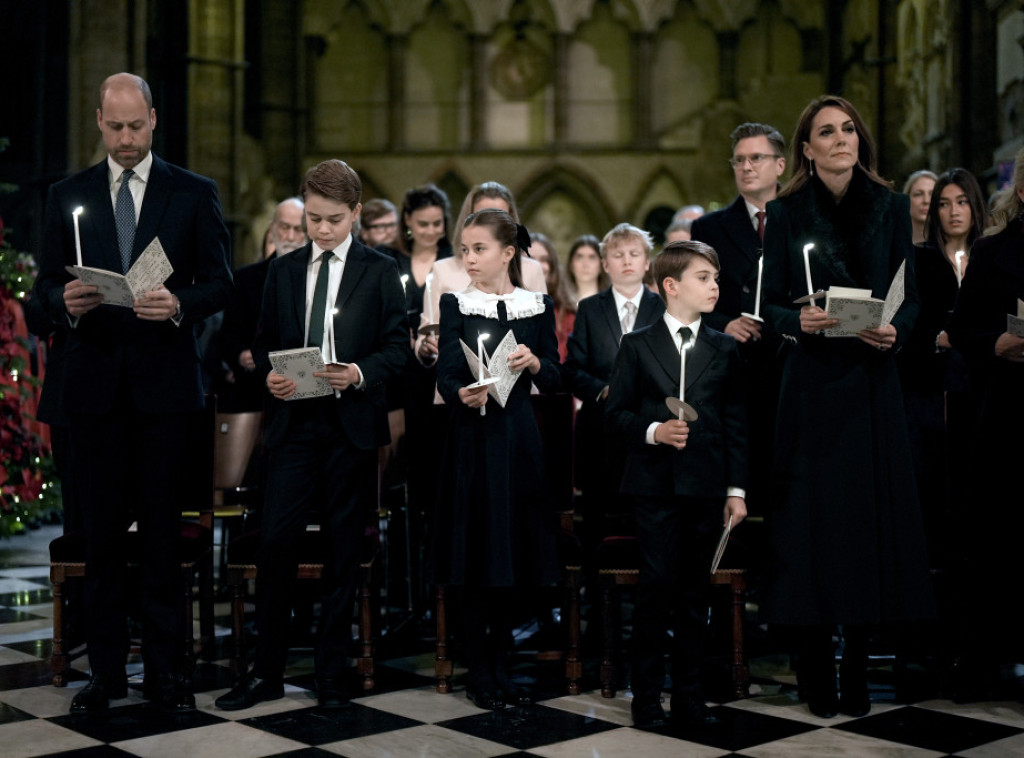 Princ i princeza od Velsa objavili božićnu čestitku sa decom