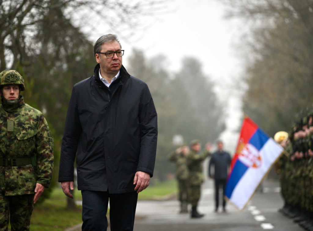 Vučić položio venac na spomen-zid poginulim pripadnicima SAJ-a