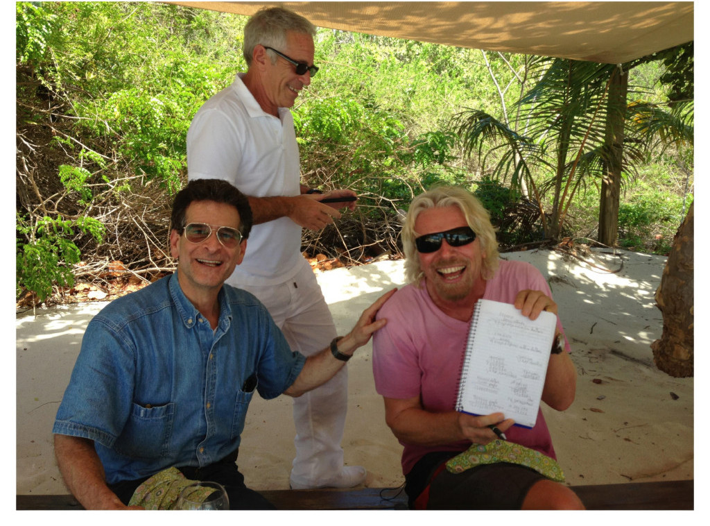 Objavljene Epstinove fotografije, putne isprave i ponuda o "prodaji" devojke