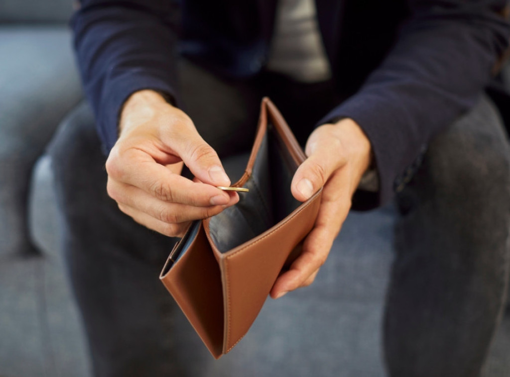 Politiko: Kriza troškova života ima veliki uticaj na politiku u najvećim demokratijama