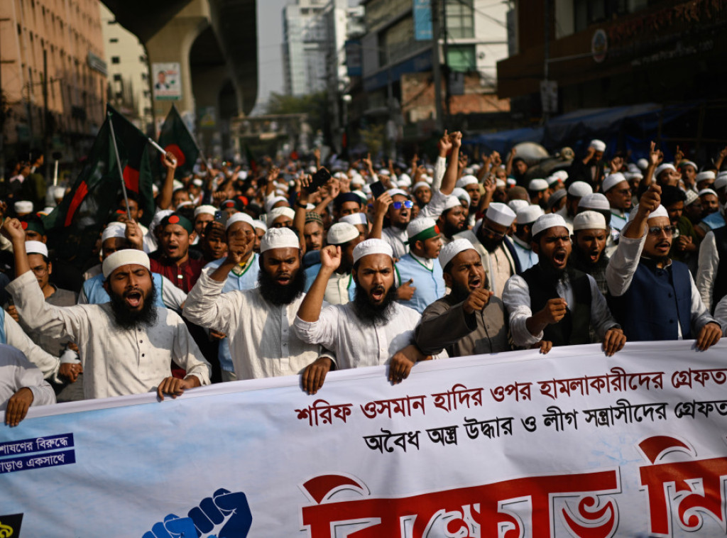 Zvaničnici Bangladeša pozvali građane da se odupru nasilju nakon protesta