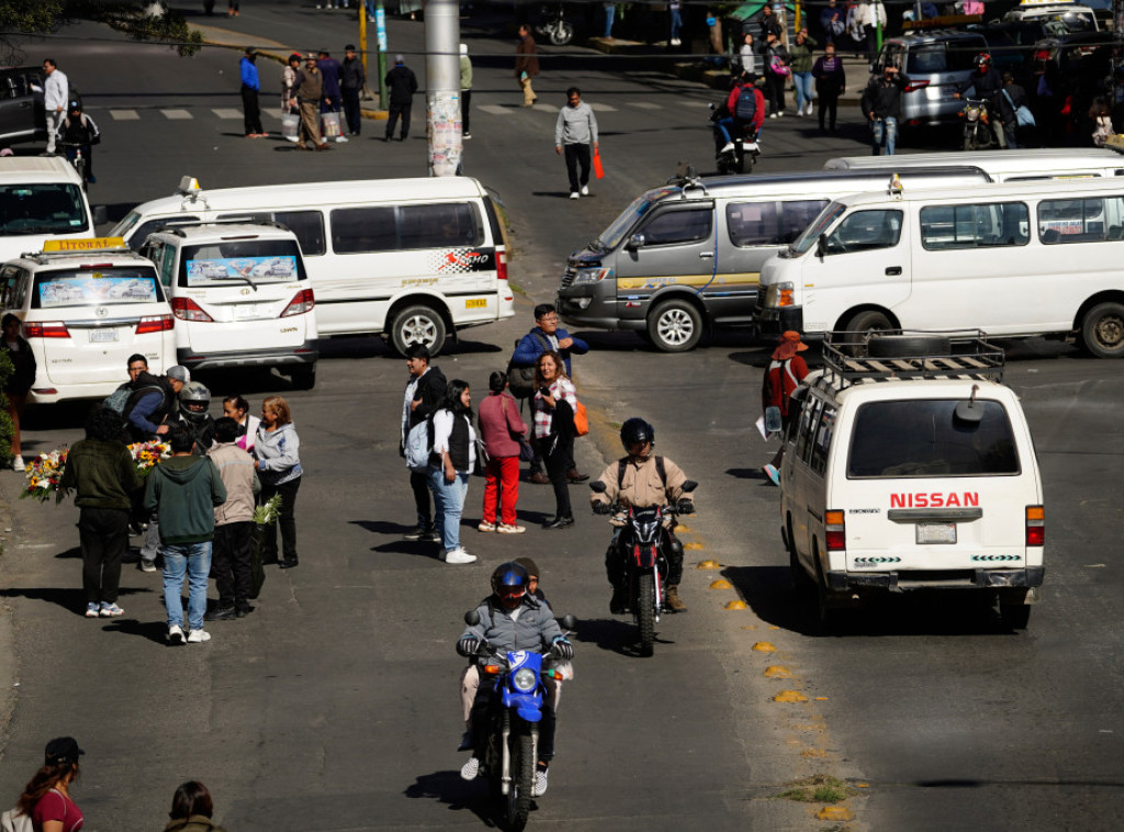 Radnici u javnom prevozu u Boliviji stupili u štrajk zbog povećanja cene goriva