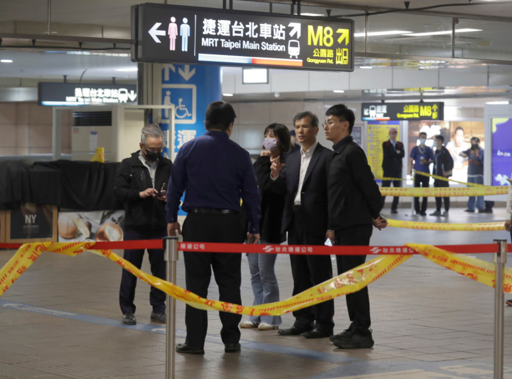 Muškarac napao nožem i dimnom bombom građane u Tajpeju, tri osobe poginule