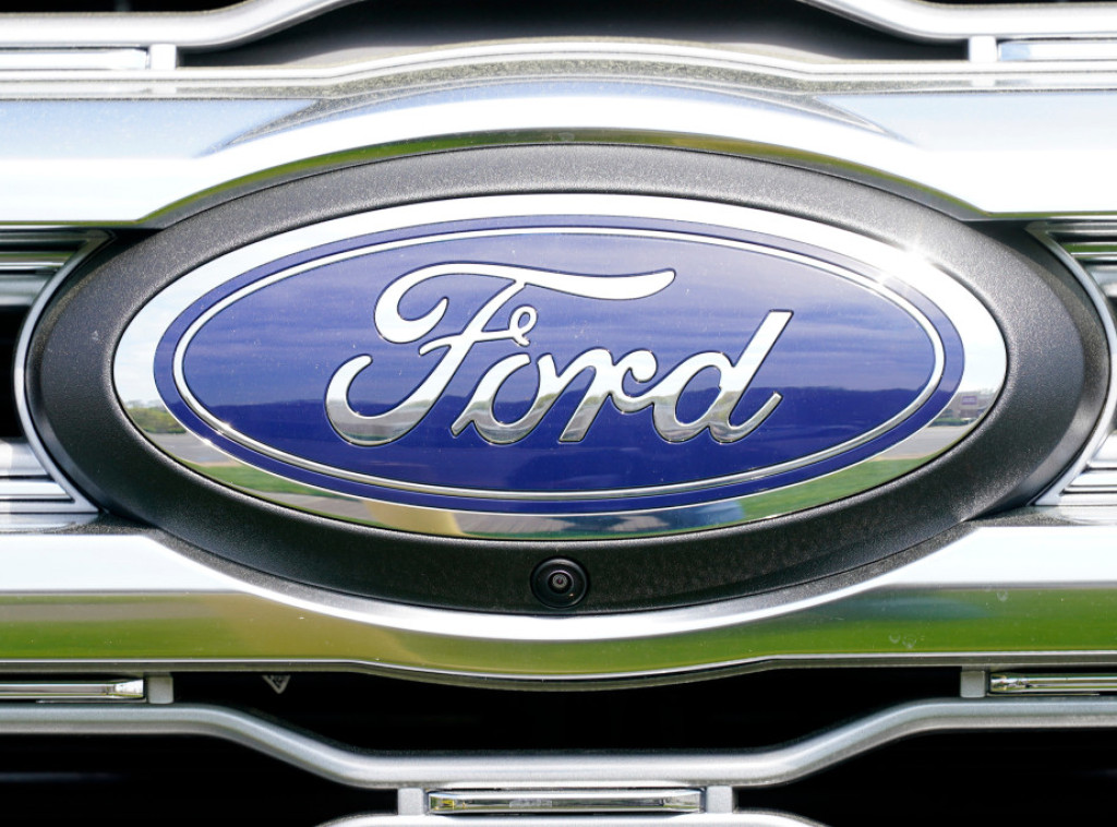 Ford opoziva skoro 273.000 vozila zbog rizika od samopokretanja prilikom parkiranja