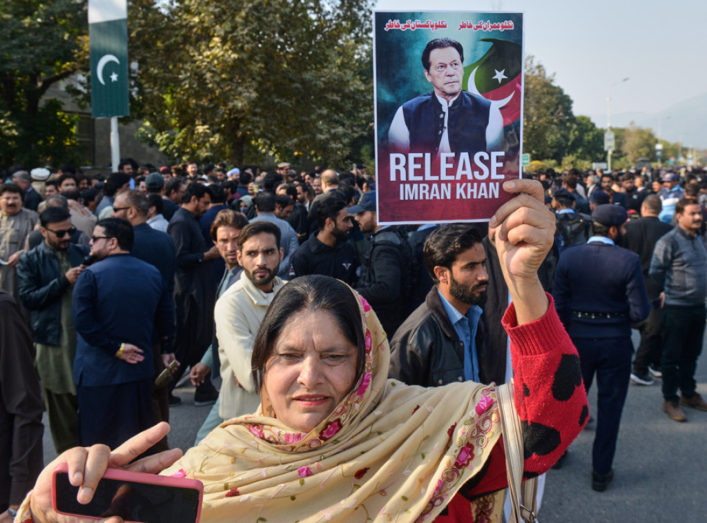 Bivši pakistanski premijer Imran Kan i njegova supruga osuđeni na 17 godina zatvora