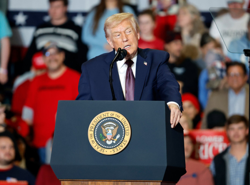 CNN: Tramp u govoru pričao o neurozama i fioci za donji veš svoje supruge