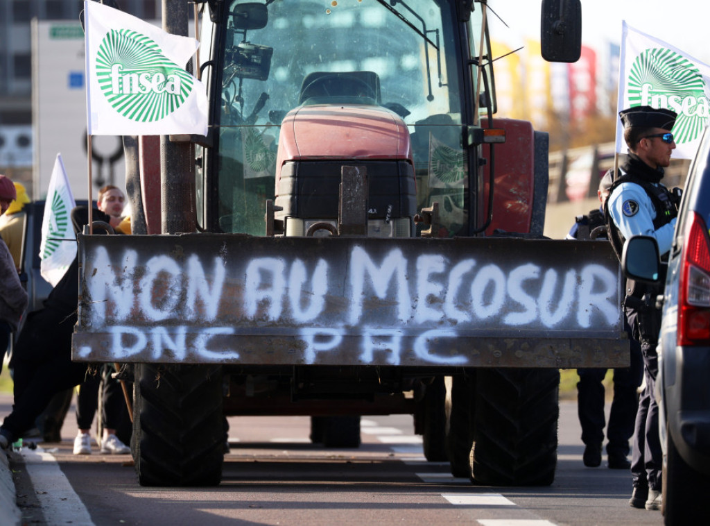 Sindikati poljoprivrednika u Francuskoj prete daljim protestima