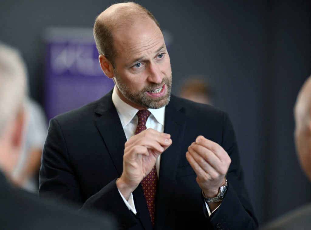 Princ Vilijam sa sinom Džordžom učestvovao u pripremi obroka za beskućnike