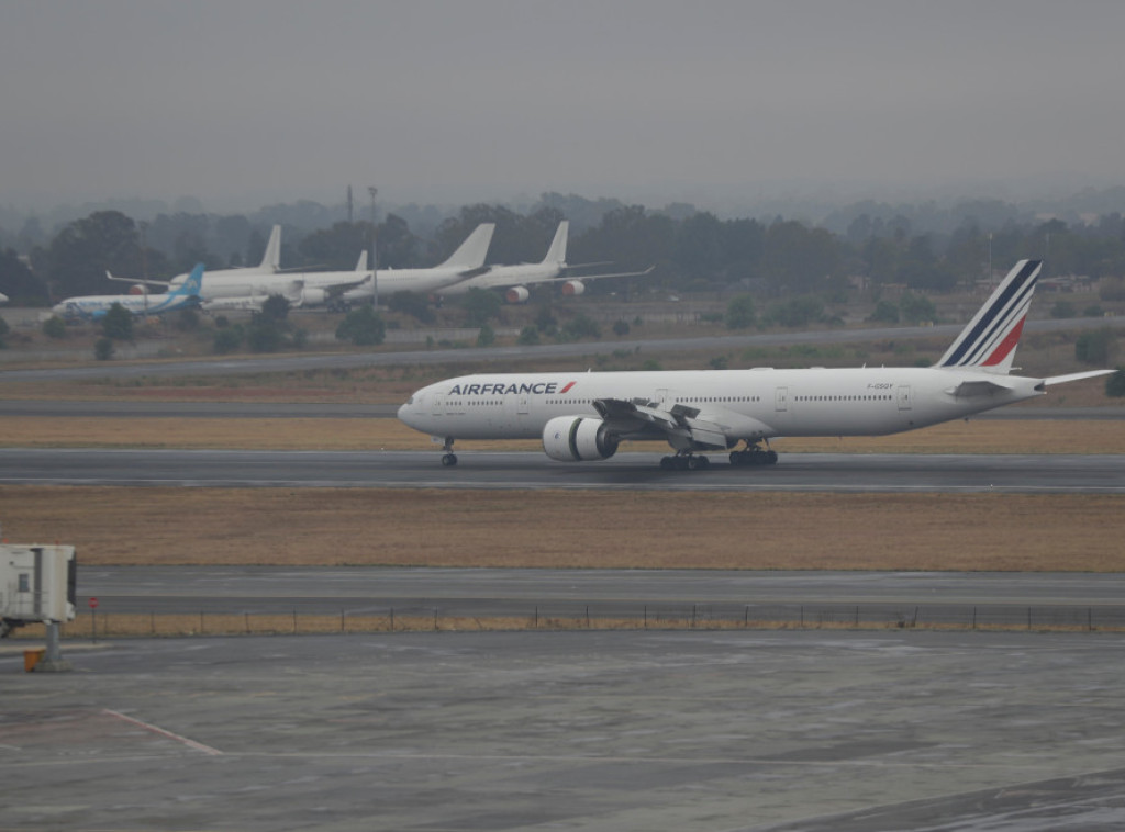 Avion Er Fransa na liniji Pariz-Ajačo preusmeren ka Lionu zbog tehničkog problema