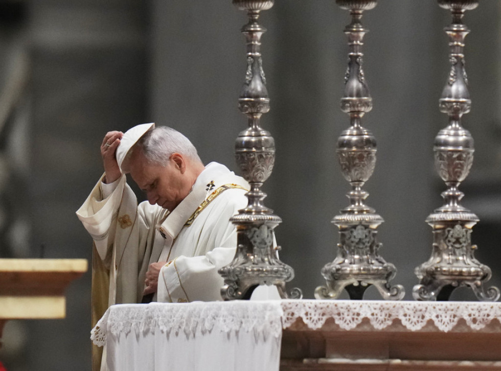 Papa Lav XIV uči nemački na Duolingu kada ne može da zaspi, s bratom igra onlajn igre