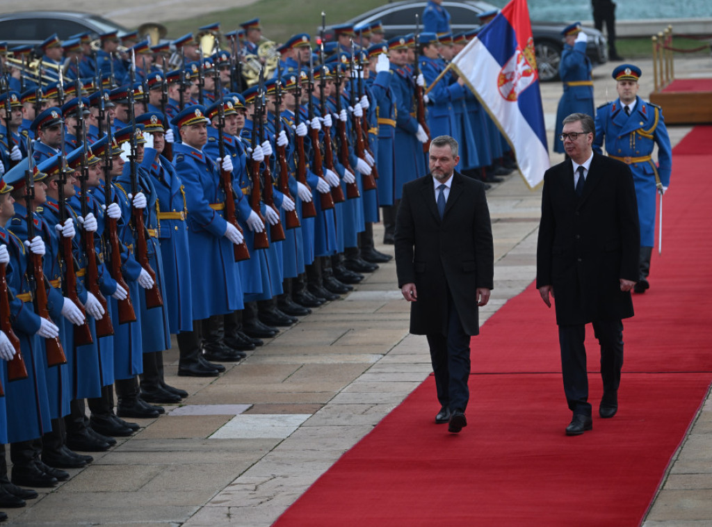 Vučić dočekao predsednika Slovačke ispred Palate Srbija uz najviše državne počasti