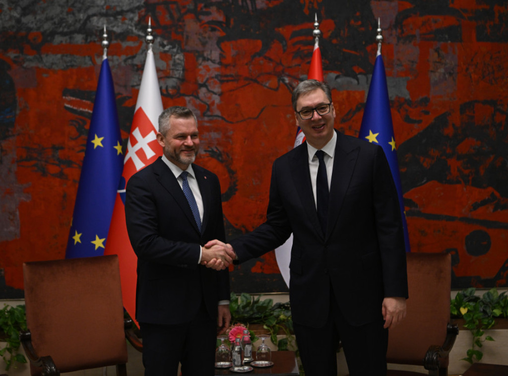 Vučić na sastanku s Pelegrinijem, sledi plenarni sastanak delegacija Srbije i Slovačke