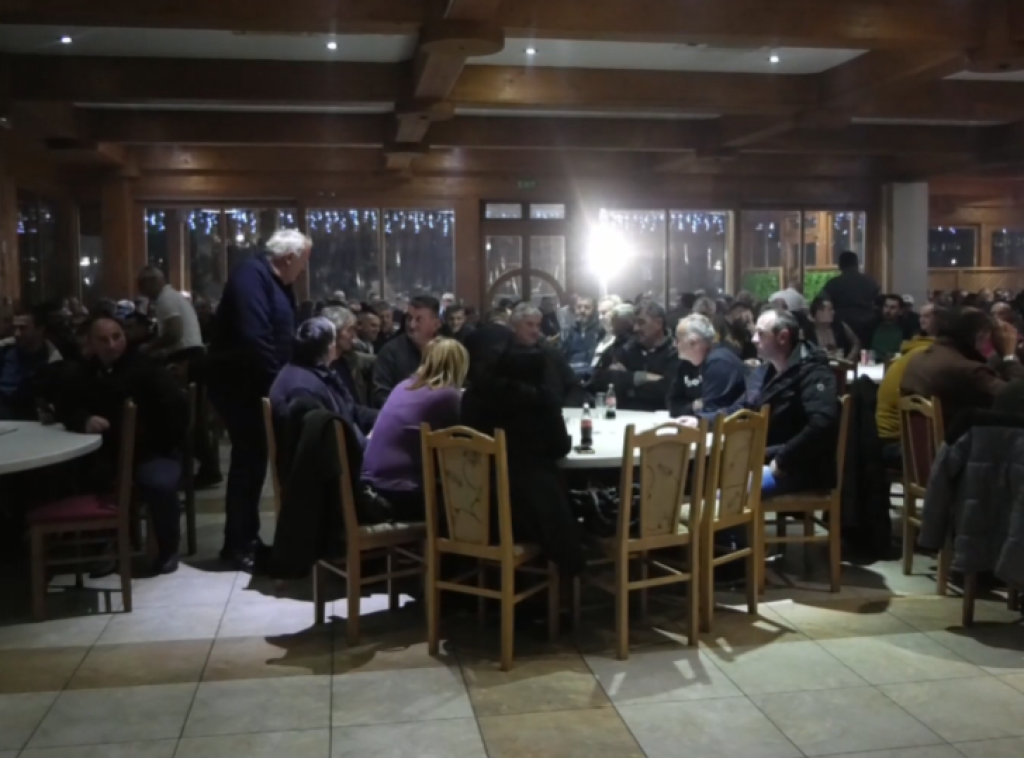 Knić: Ministar Glamočić održao sastanak sa proizvođačima mleka