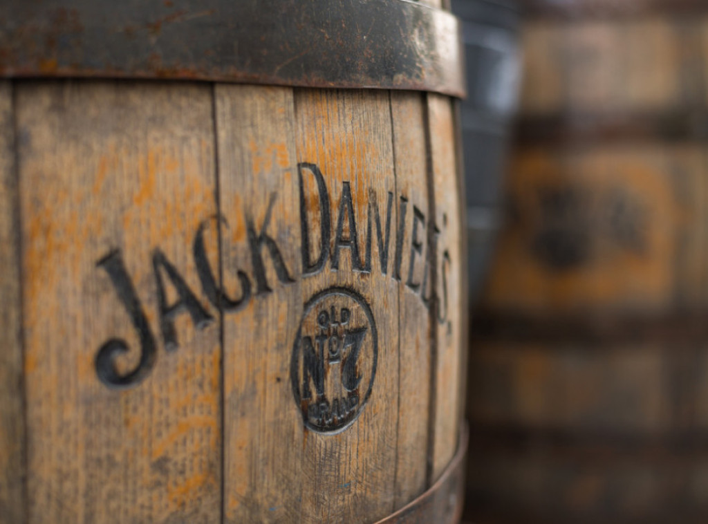 Američki proizvođač viskija Džek Danijels smatra da ruska firma kopira njegove boce