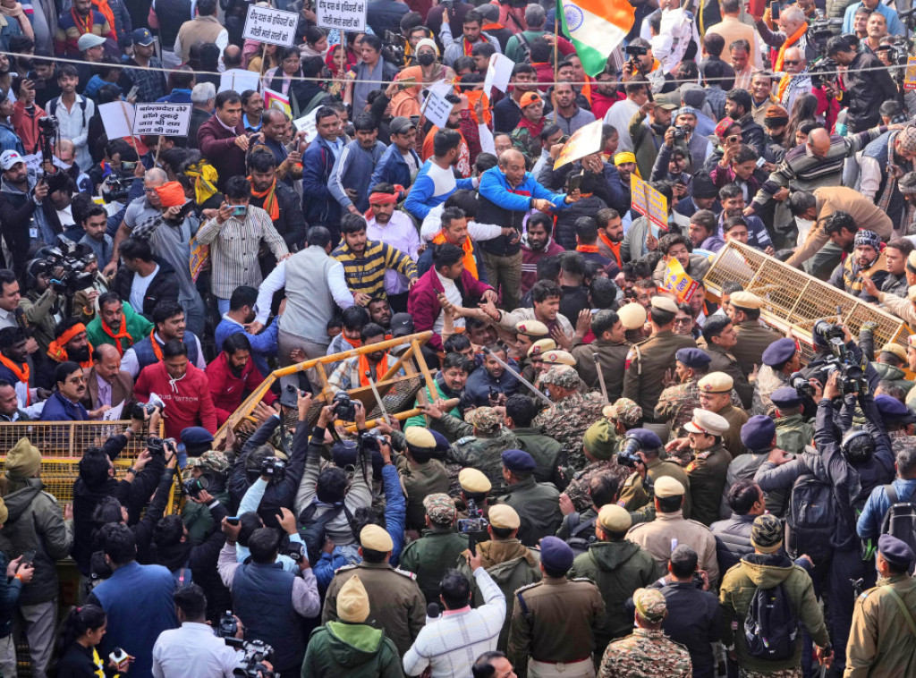 U Nju Delhiju održan protest nakon linčovanja hinduiste u susednom Bangladešu