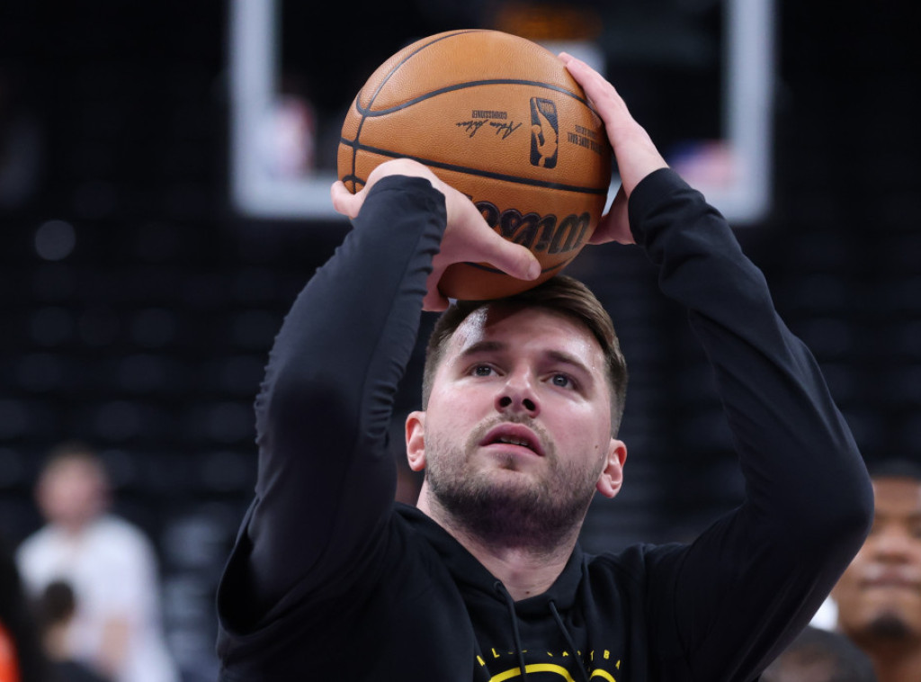 Košarkaš Los Anđeles Lejkersa Luka Dončić zbog povrede propušta meč protiv Finiksa