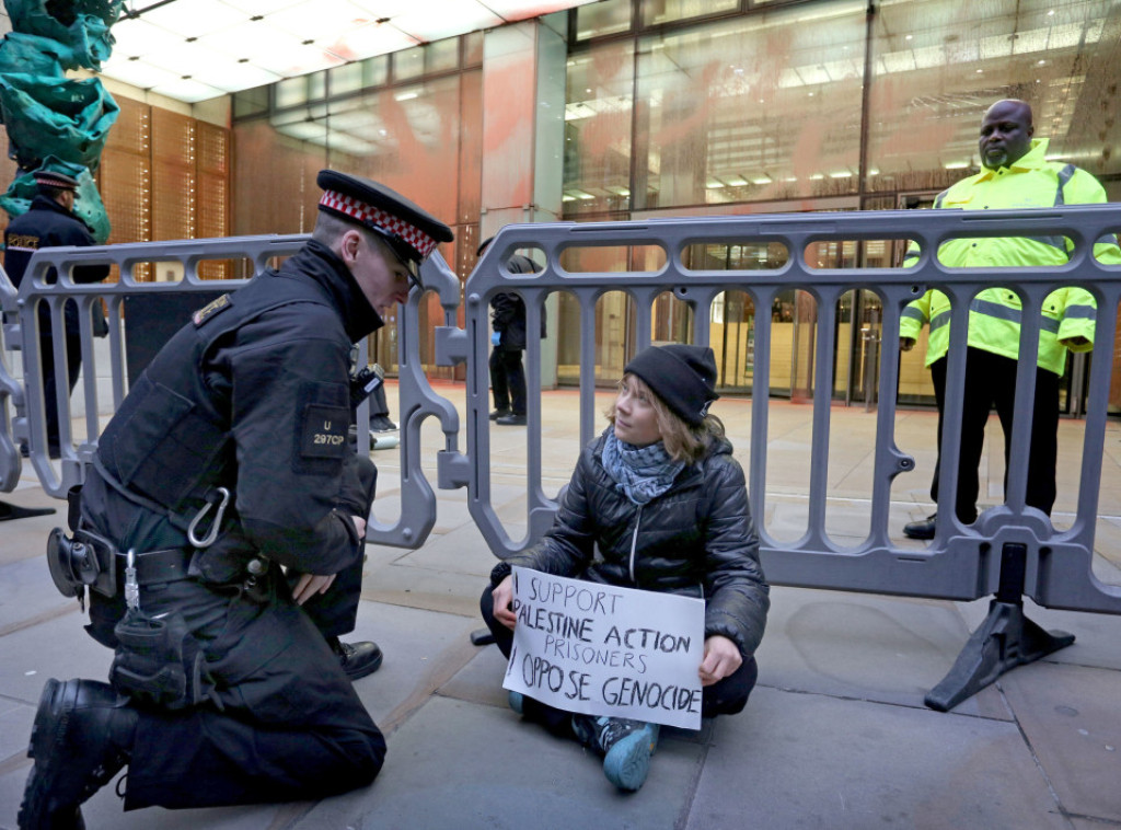 Greta Tunberg uhapšena u Londonu na protestu u znak podrške Palestinskoj akciji