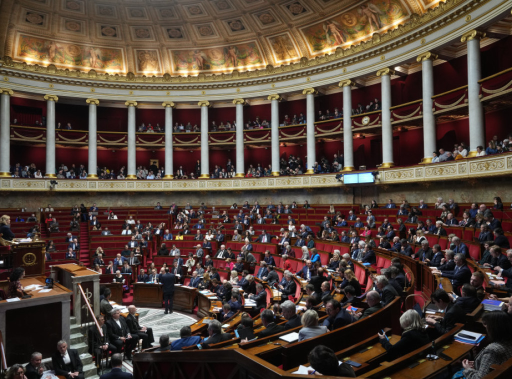 Parlament Francuske usvojio zakon za funkcionisanje države do usvajnja budžeta za 2026. godinu