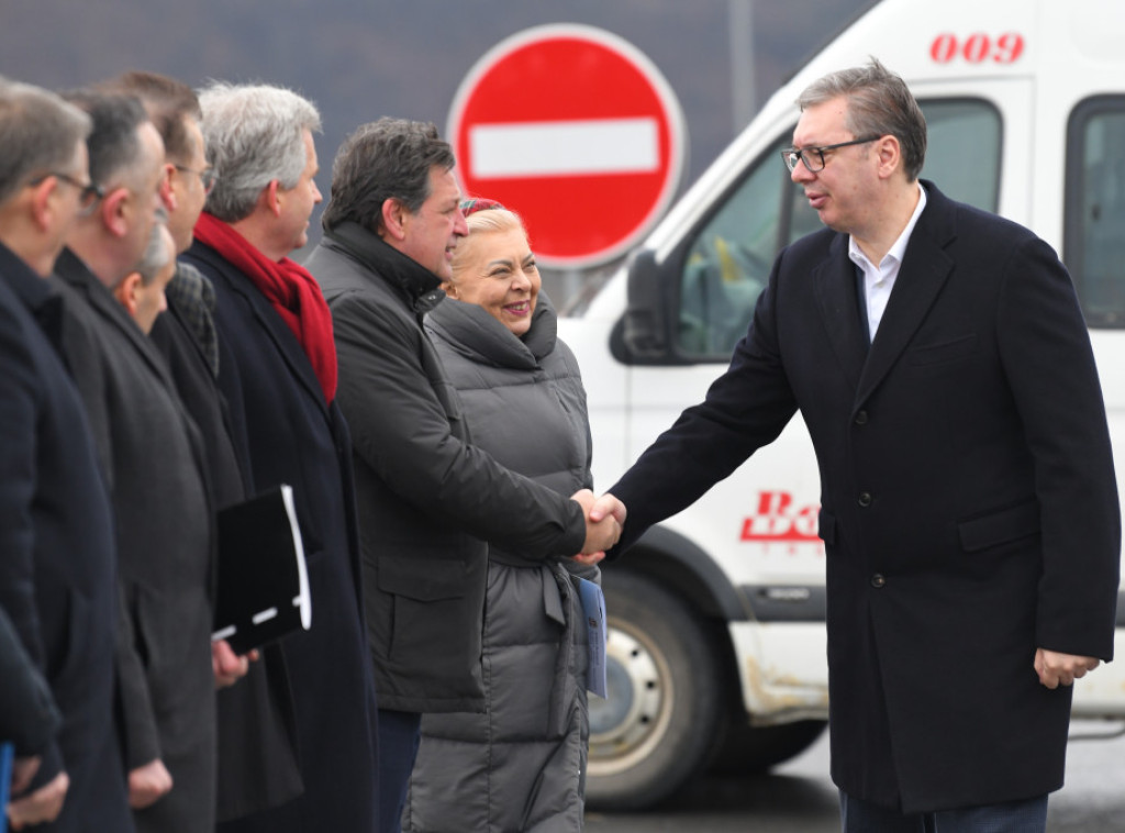 Vučić: Autoput od Vrnjačke Banje do Vrbe se otvara za saobraćaj sutra u 8.00, besplatno do 14. januara