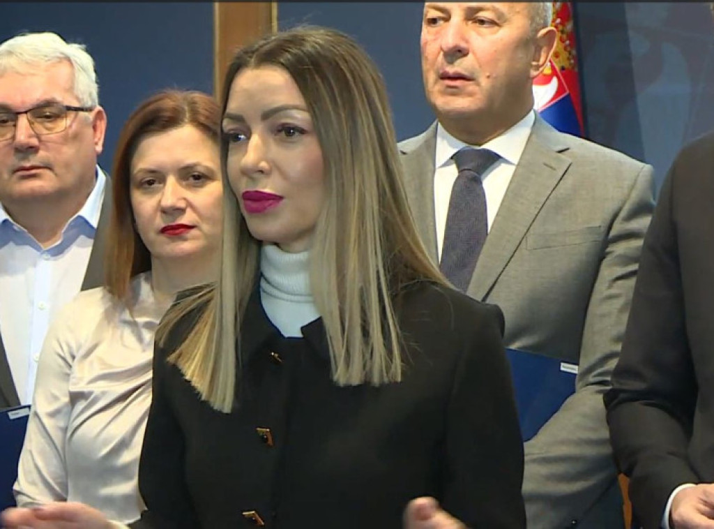 Ministarka Mesarović potpisala ugovore u okviru programa podrške razvoju poslovne infrastrukture