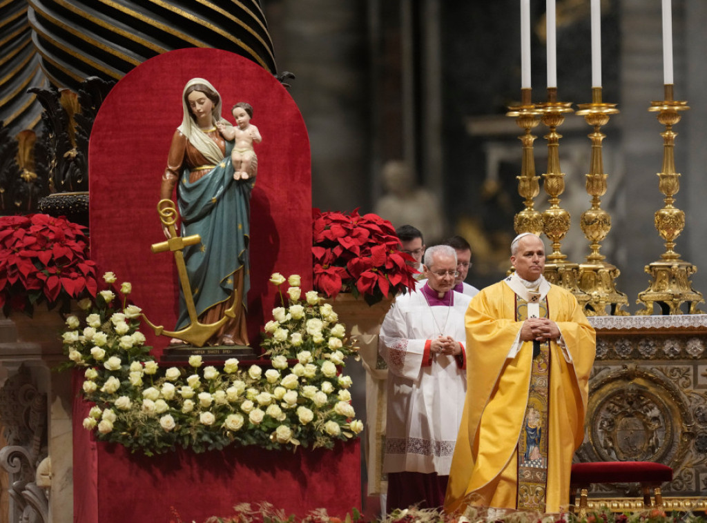 Papa Lav XIV predvodio Božićnu misu: Odbijanje siromašnih je odbijanje Boga