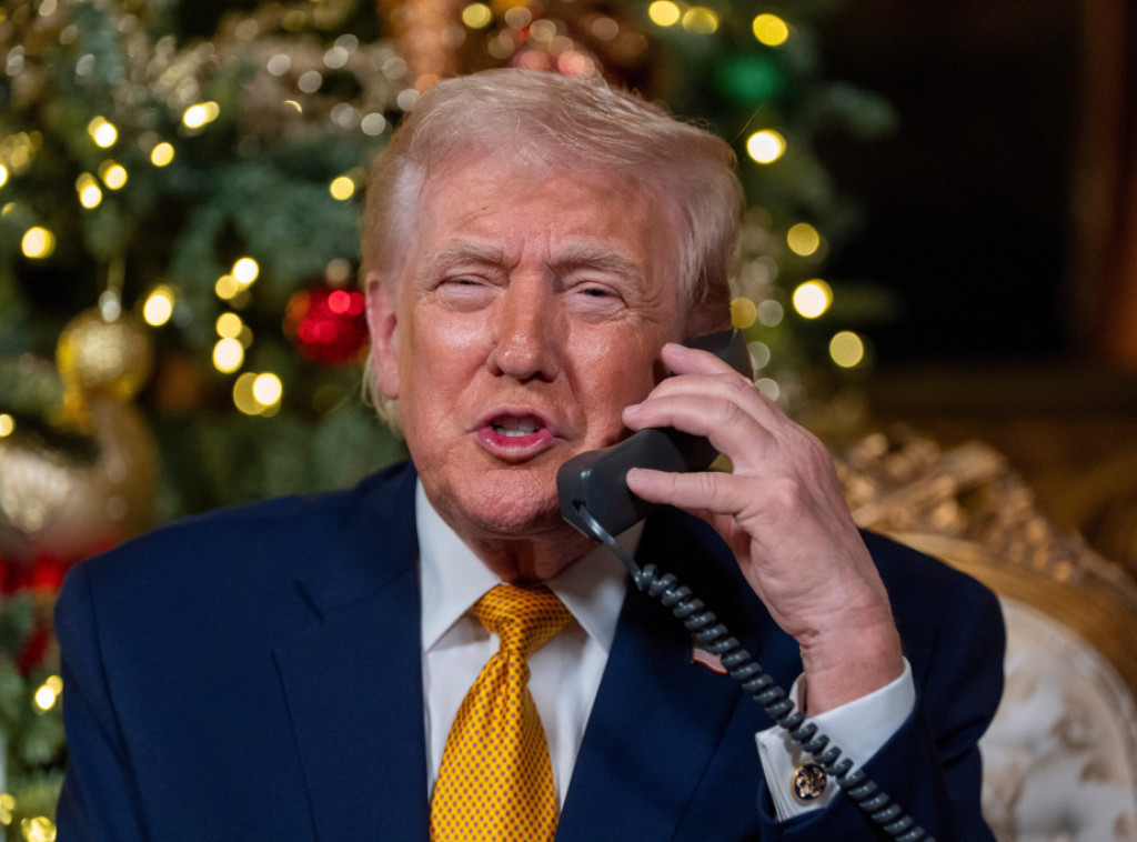 Donald Tramp čestitao Božić građanima SAD i telefonom razgovarao sa decom širom SAD povodom Badnjeg dana