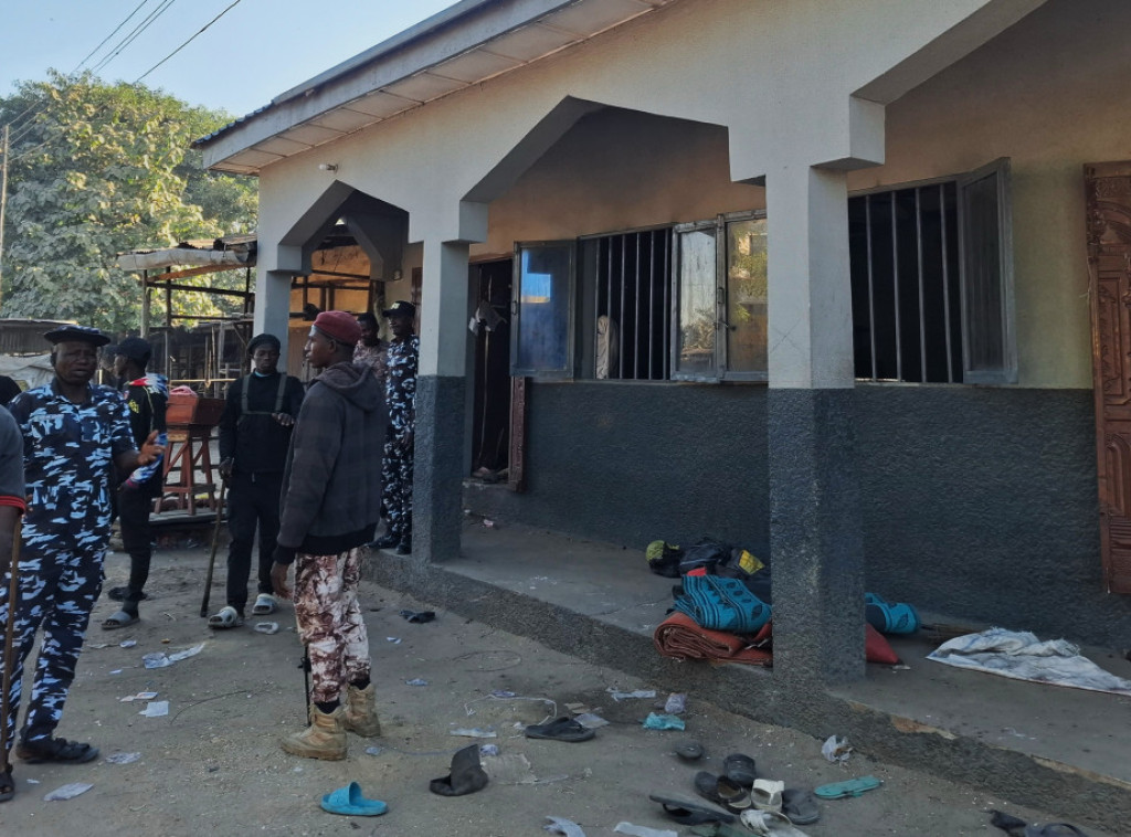 Najmanje deset poginulih, više od 20 povređenih u eksploziji u džamiji u Nigeriji