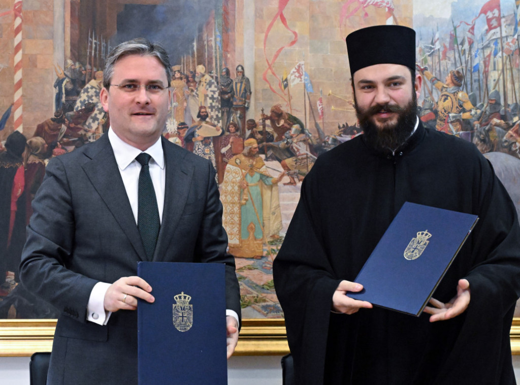 Nikola Selaković i iguman Pavle potpisali ugovor o rekonstrukciji manastira Manasija