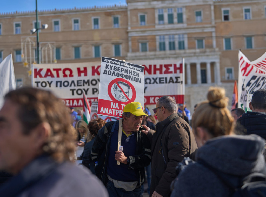 Poljoprivrednici u Grčkoj slave Božić na blokadama, saobraćaj se normalno obavlja