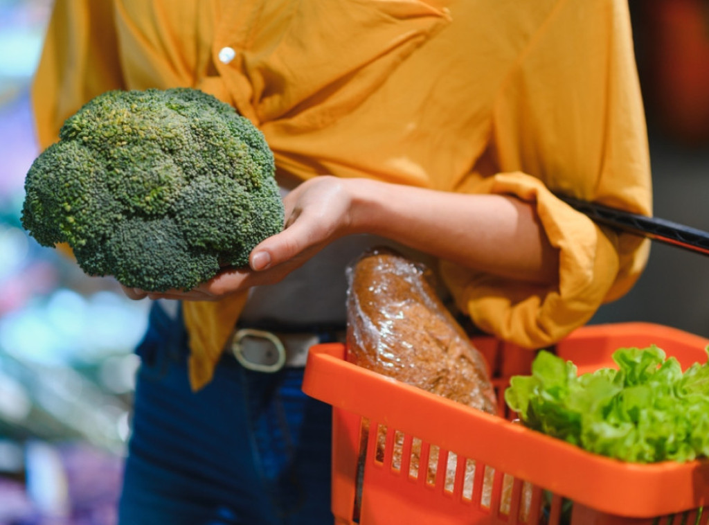 Sindikalna potrošačka korpa za novembar u Republici Srpskoj vredela je 1.434 evra