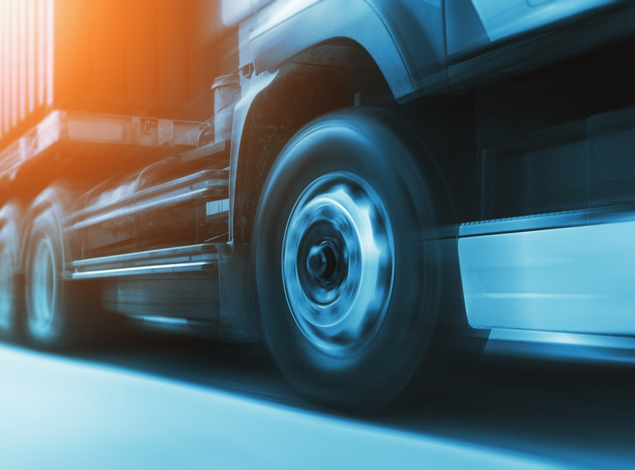 Na prelazu Šid na izlazu iz zemlje zadržavanje za teretna vozila pet sati