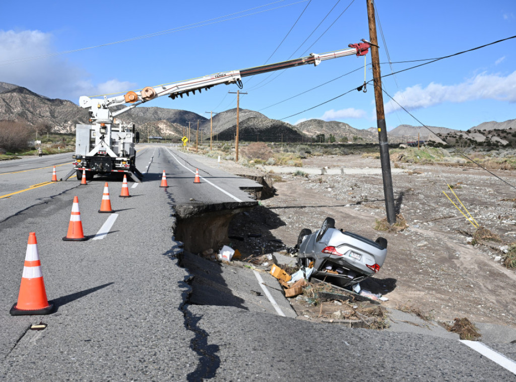 Novo snažno nevreme preti Kaliforniji, poplave i klizišta odneli žrtve