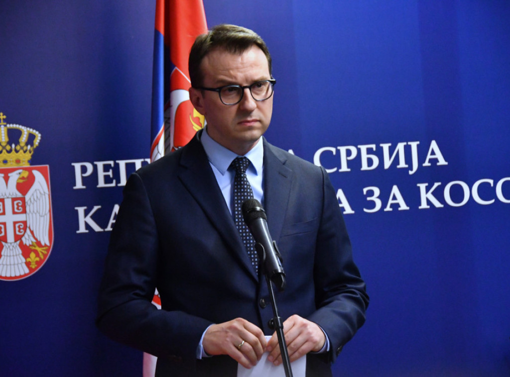 Petar Petković sa raseljenima u Kraljevu: Glasom za Srpsku listu sprečiće se da Kurti gazi sve što je srpsko