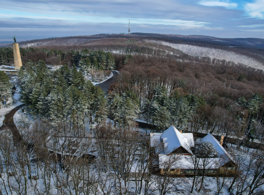 Bez zadržavanja na graničnim prelazima, svi prilazi turističkim mestima su prohodni