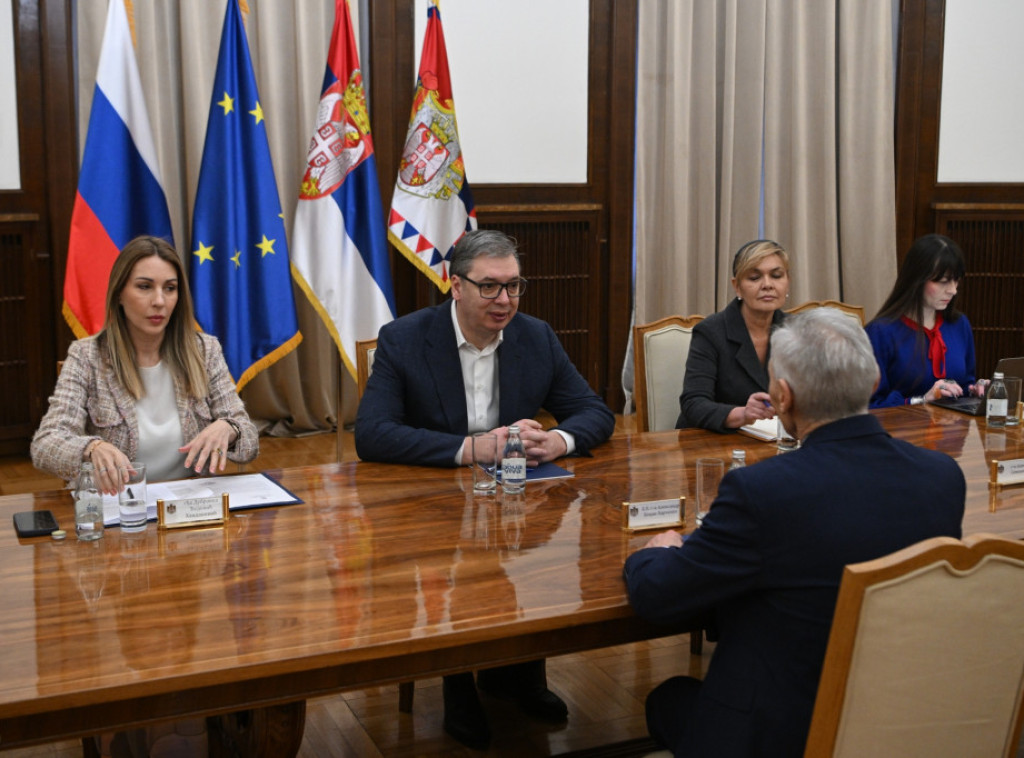 Predsednik Vučić sastao se sa ambasadorom Rusije Aleksandrom Bocan-Harčenkom