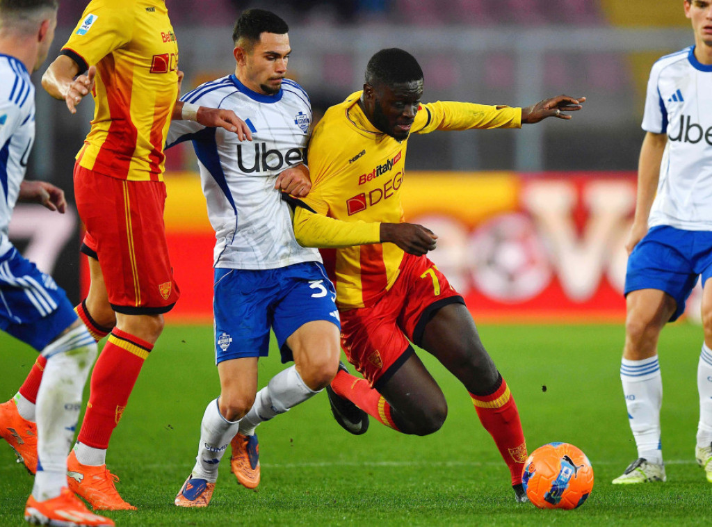 Fudbaleri Koma savladali Leće, Kaljari bolji od Torina u Seriji A