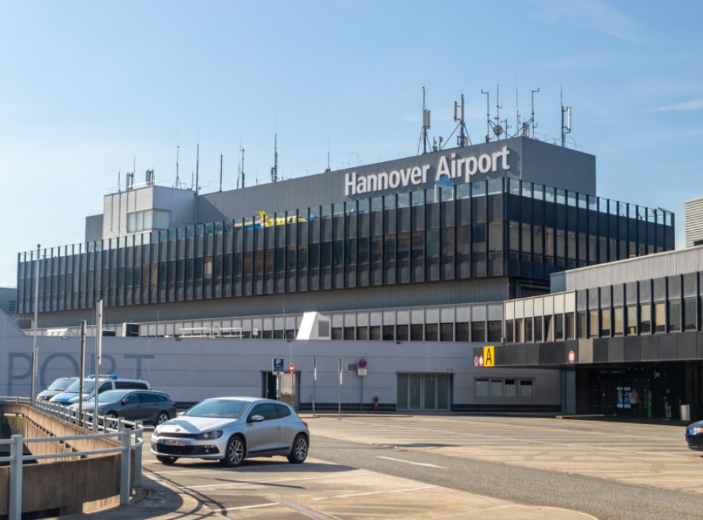 Dronovi paralisali aerodrom u Hanoveru, zatvorene obe piste