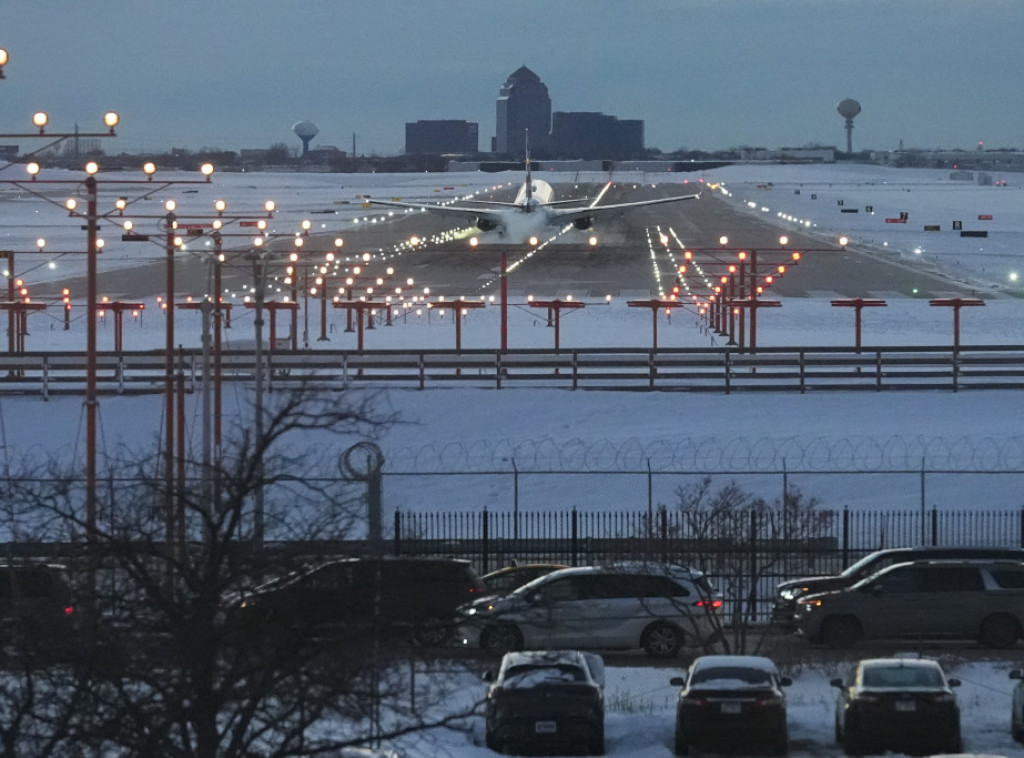 Zimska oluja u SAD poremetila vazdušni saobraćaj, hiljade letova otkazano